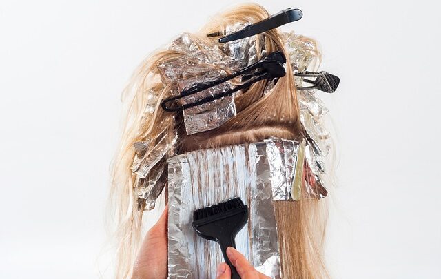Hårbalsamens hemmeligheder: Sådan undgår du tørre og kruset hår