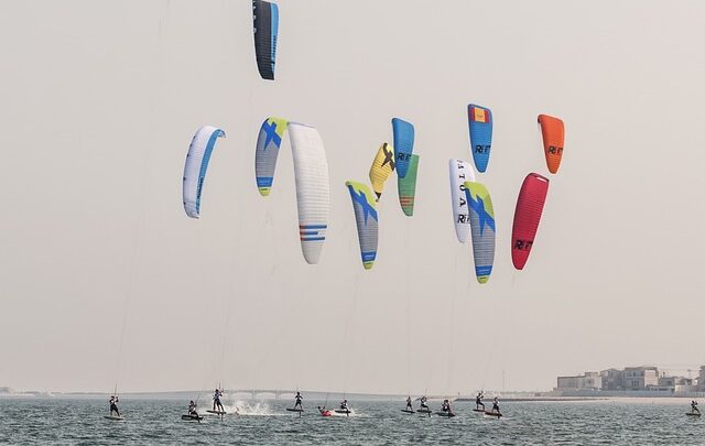 Flyv over bølgerne og mærk vinden i håret: Tag et kite kursus og forbind dig med naturen