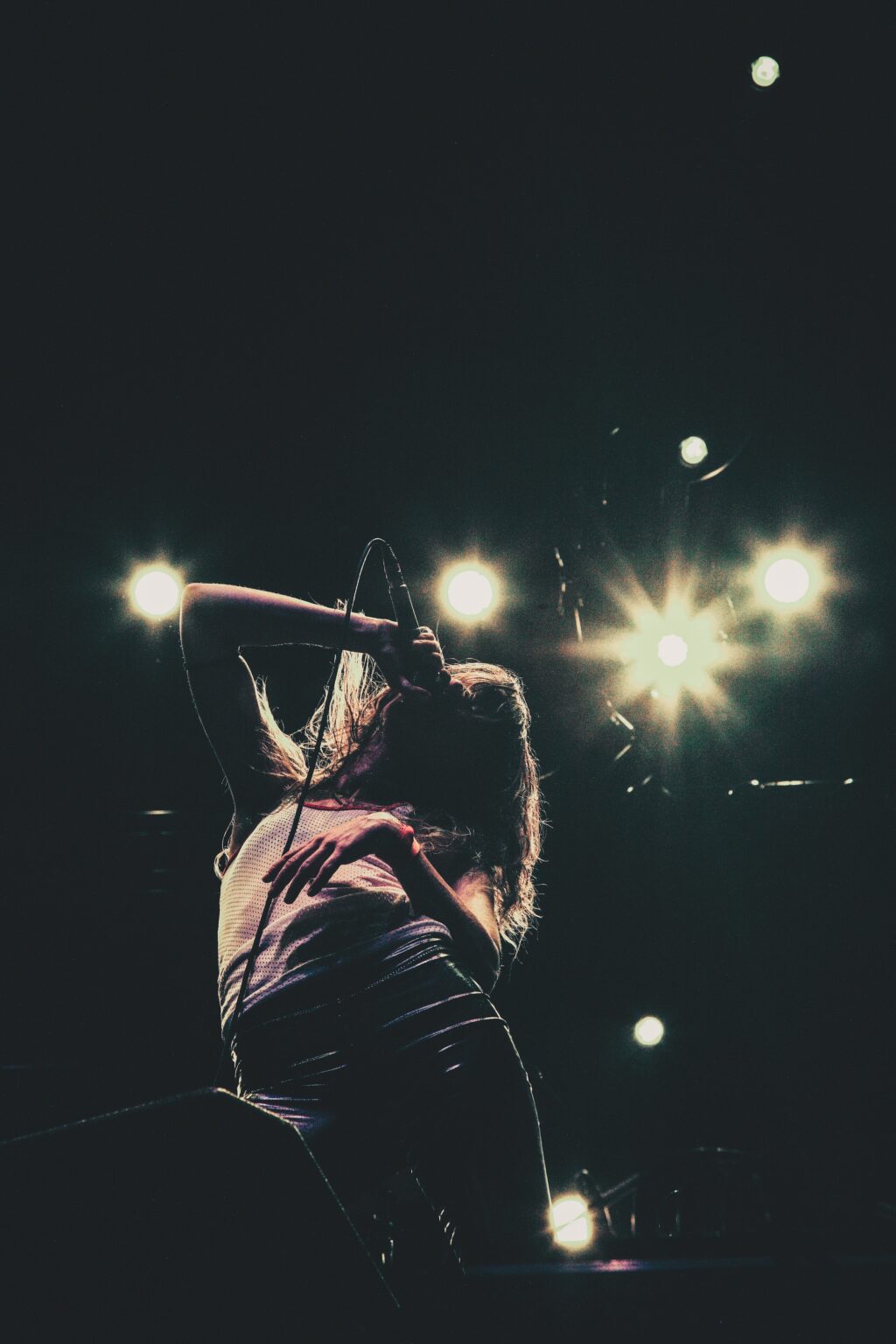 Popmusikkens historie: Fra Elvis til Beyoncé - PopMusic Pulse